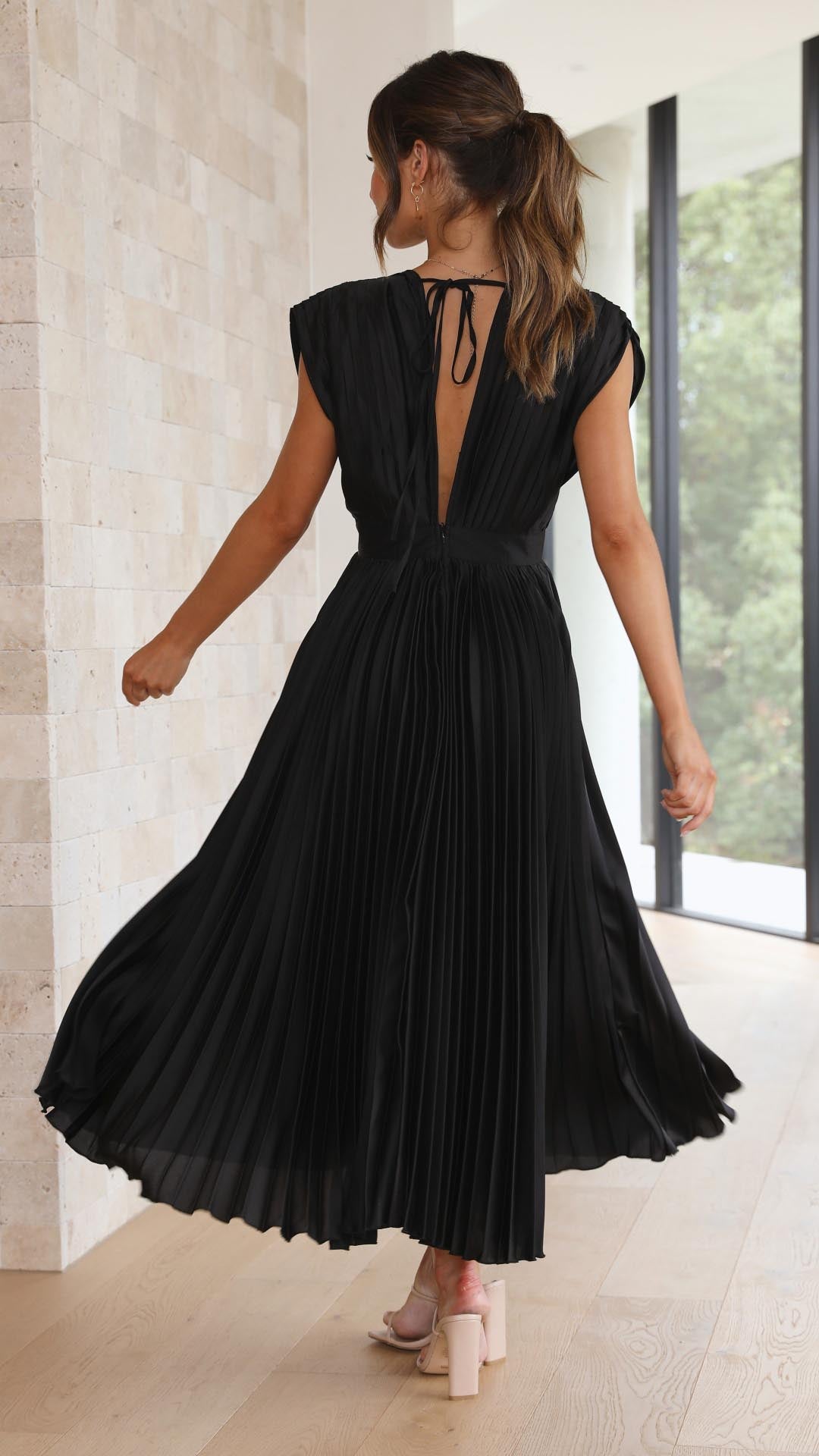 Alexis – Robe plissée élégante